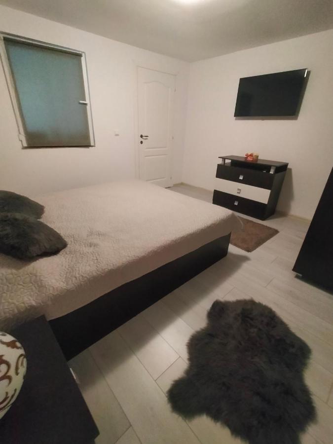 Willa Casa Luminita Ieşelniţa Zewnętrze zdjęcie