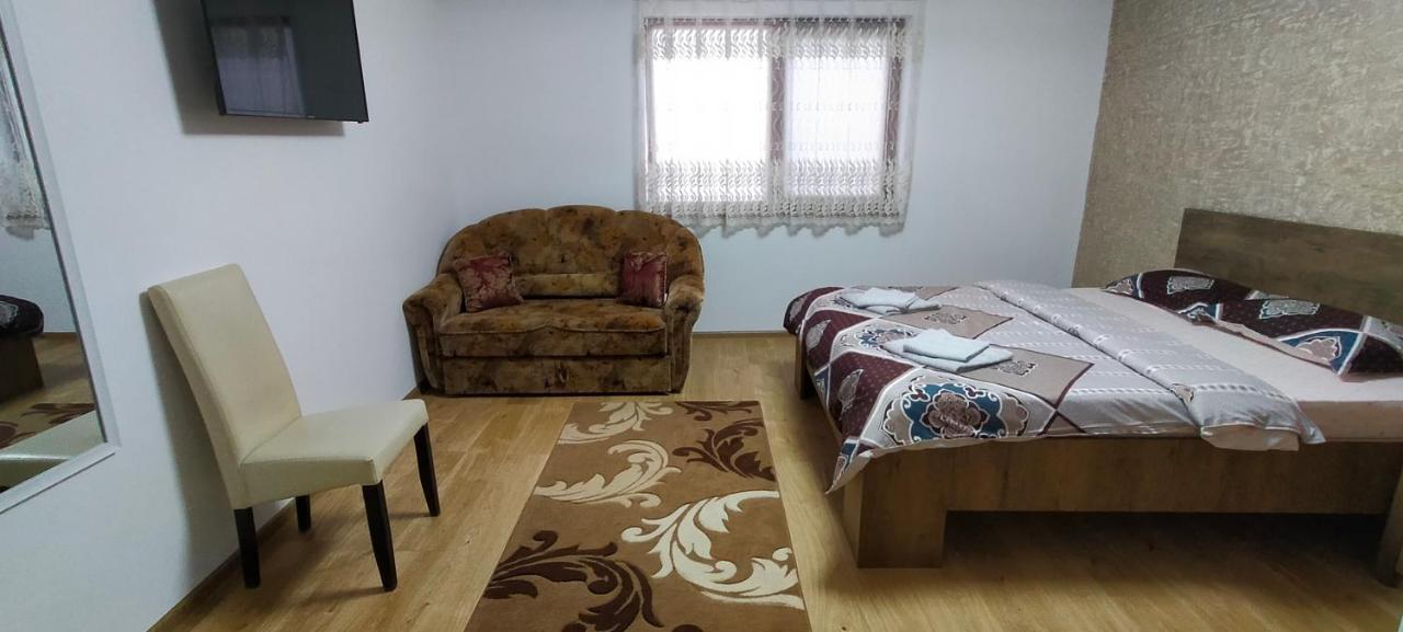 Willa Casa Luminita Ieşelniţa Zewnętrze zdjęcie